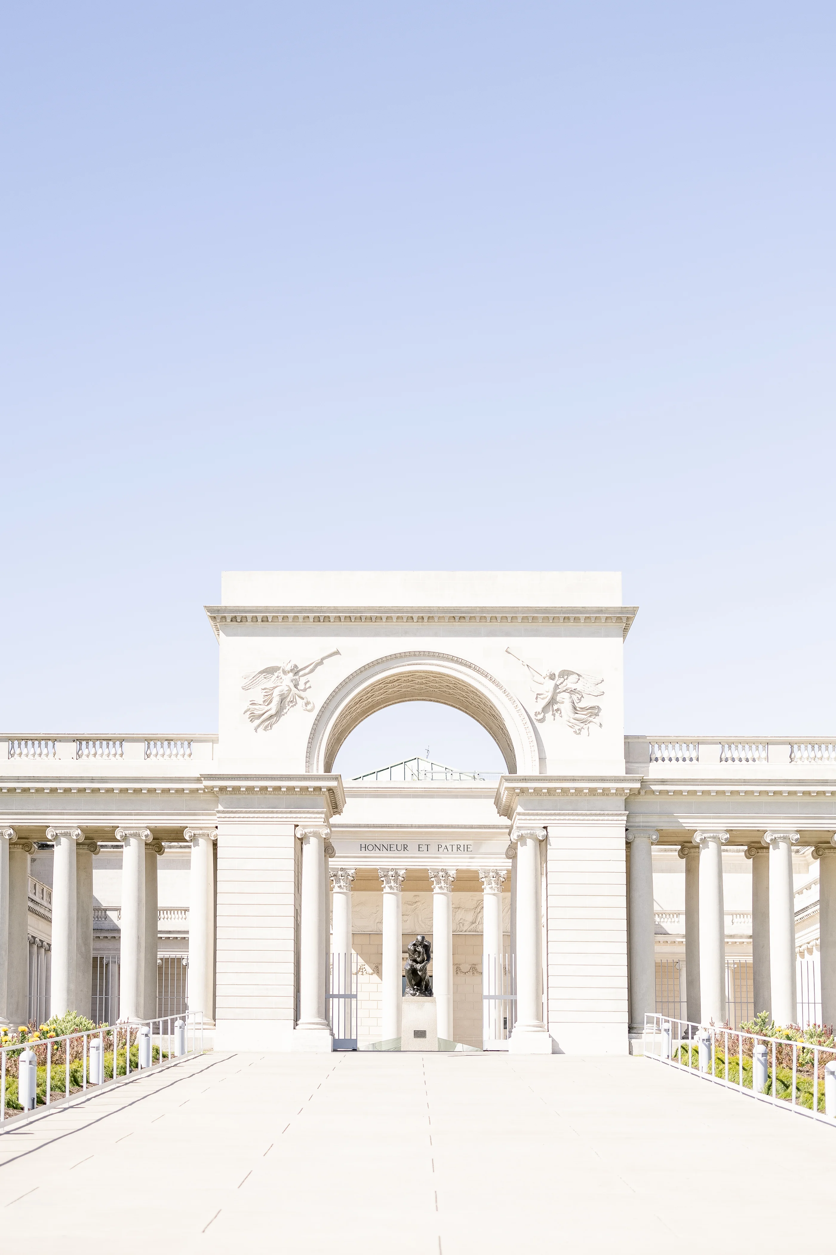 The arched entrance of the Legion of Honor museum